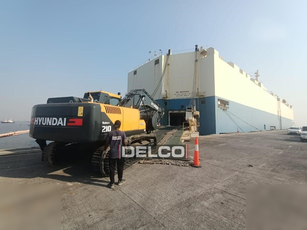 חָדָשׁ מחפר סורק HYUNDAI ROBEX 210: תמונה 18