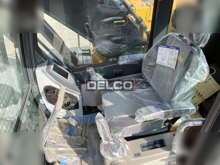 HYUNDAI ROBEX 215L SMART PLUS - מחפר סורק: תמונה 5 HYUNDAI ROBEX 215L SMART PLUS - מחפר סורק: תמונה 5