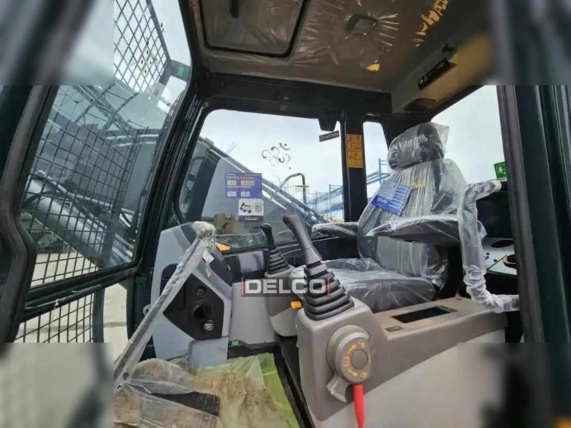 חָדָשׁ מחפר סורק HYUNDAI ROBEX 215L SMART: תמונה 16