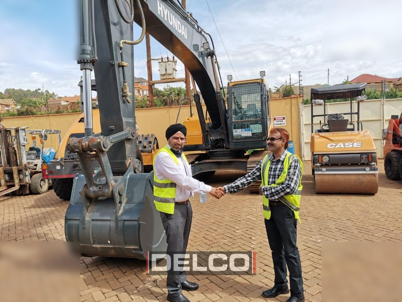 HYUNDAI ROBEX 340L SMART - מחפר סורק: תמונה 2 HYUNDAI ROBEX 340L SMART - מחפר סורק: תמונה 2