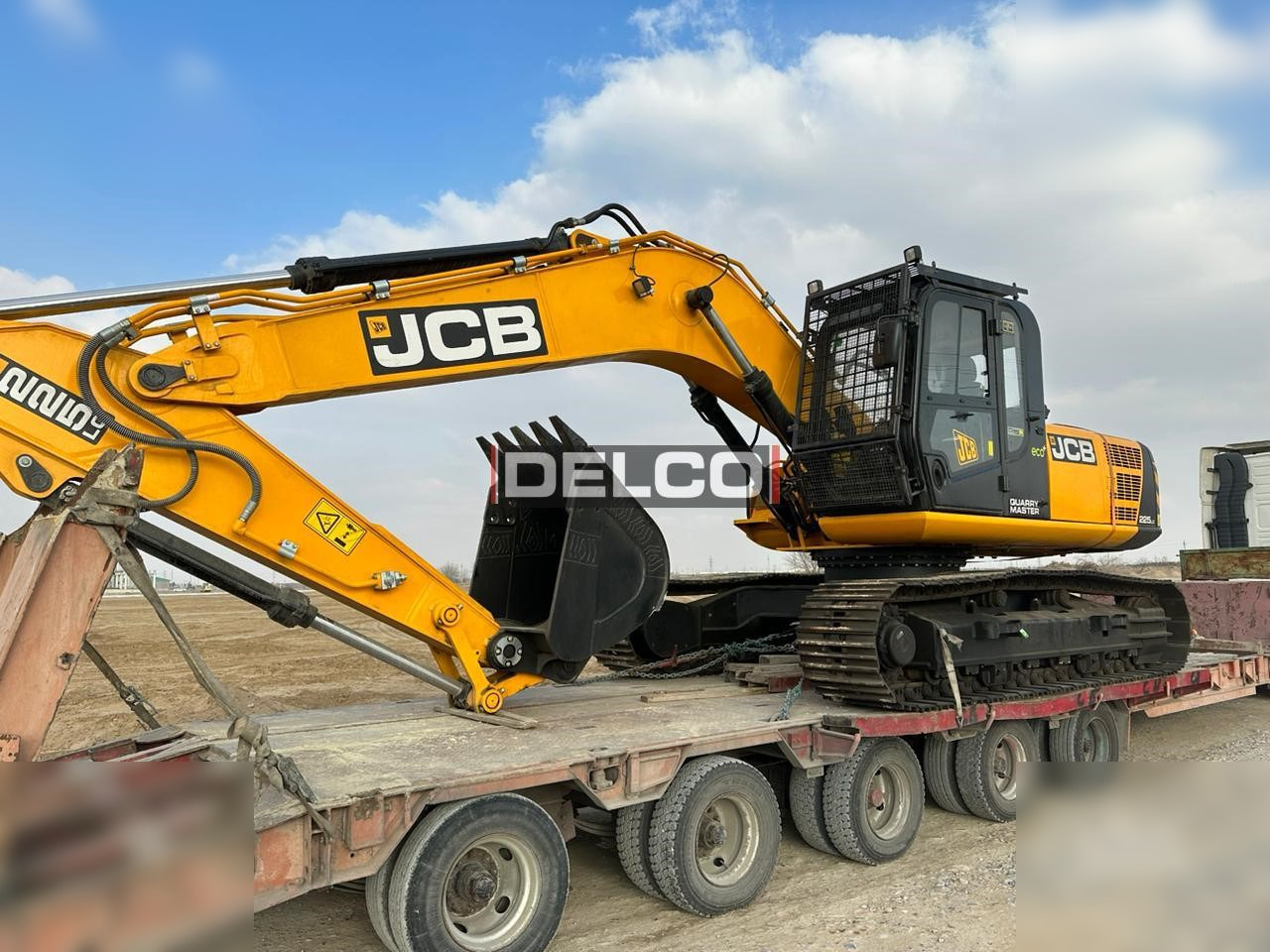 JCB 225 LC - מחפר סורק: תמונה 2 JCB 225 LC - מחפר סורק: תמונה 2