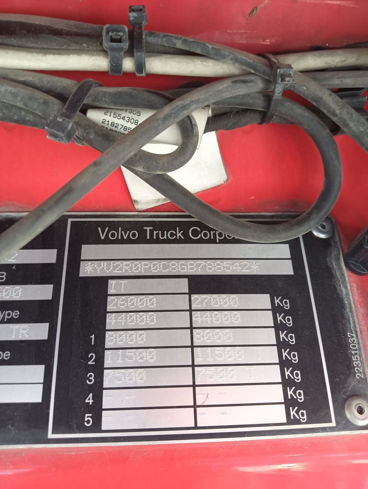 משאית צד נופל/ שטוחה VOLVO FH16 750: תמונה 26 משאית צד נופל/ שטוחה VOLVO FH16 750: תמונה 26