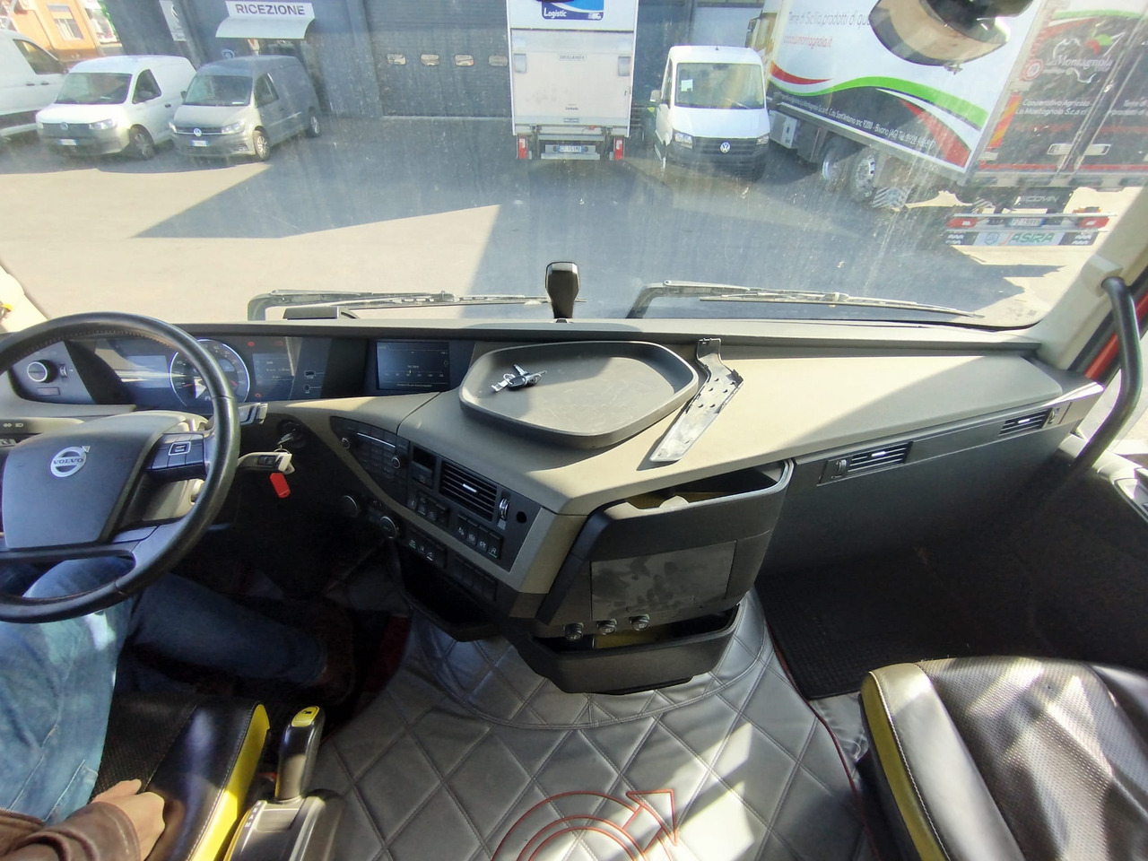 משאית צד נופל/ שטוחה VOLVO FH16 750: תמונה 29 משאית צד נופל/ שטוחה VOLVO FH16 750: תמונה 29