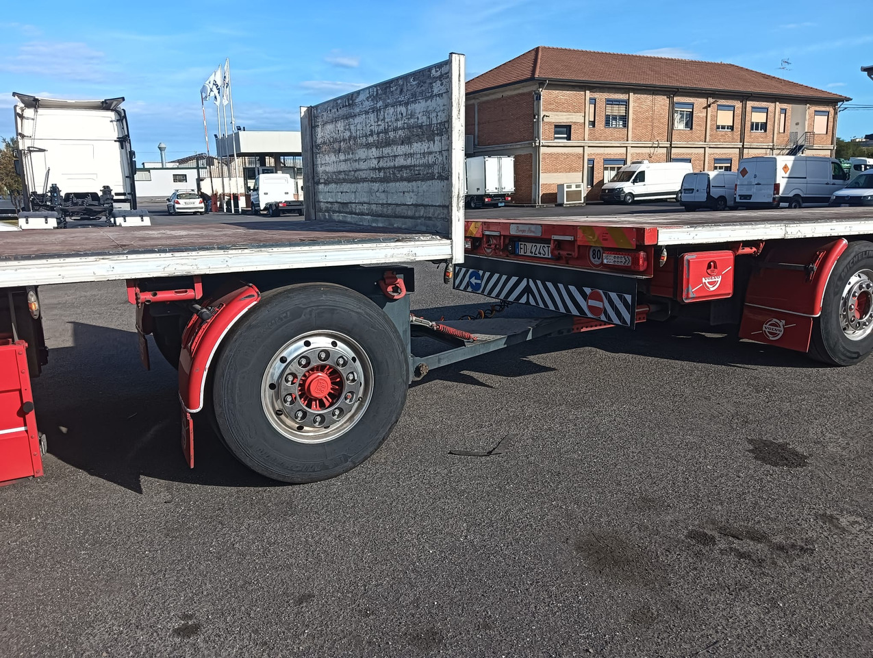 משאית צד נופל/ שטוחה VOLVO FH16 750: תמונה 11 משאית צד נופל/ שטוחה VOLVO FH16 750: תמונה 11