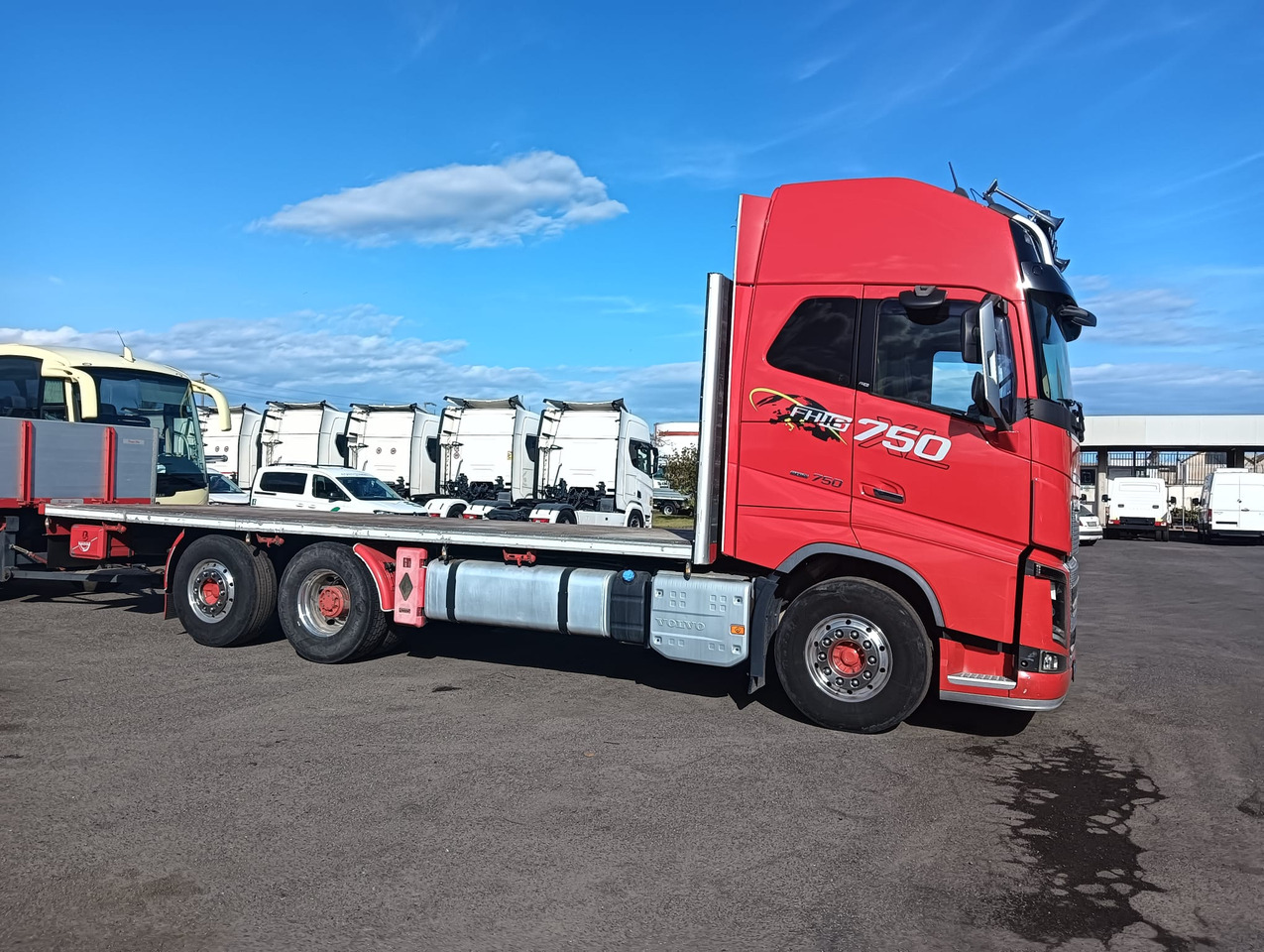 משאית צד נופל/ שטוחה VOLVO FH16 750: תמונה 7 משאית צד נופל/ שטוחה VOLVO FH16 750: תמונה 7