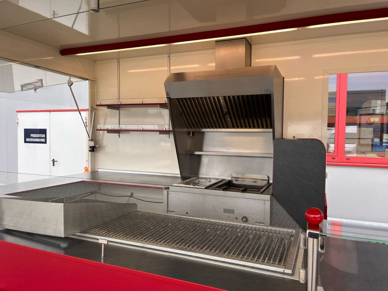 Borco-Höhns Imbiss Foodtruck - קרון נגרר לממכר: תמונה 4 Borco-Höhns Imbiss Foodtruck - קרון נגרר לממכר: תמונה 4