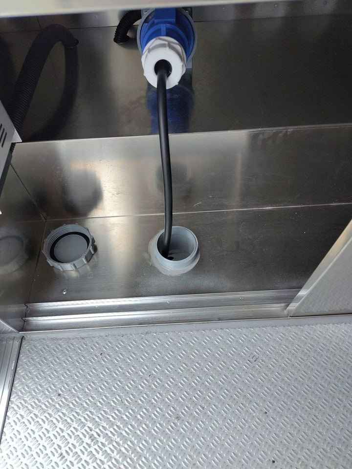 קרון נגרר לממכר Esselmann Delistar Foodtruck 6000 ähn. Airstream: תמונה 8