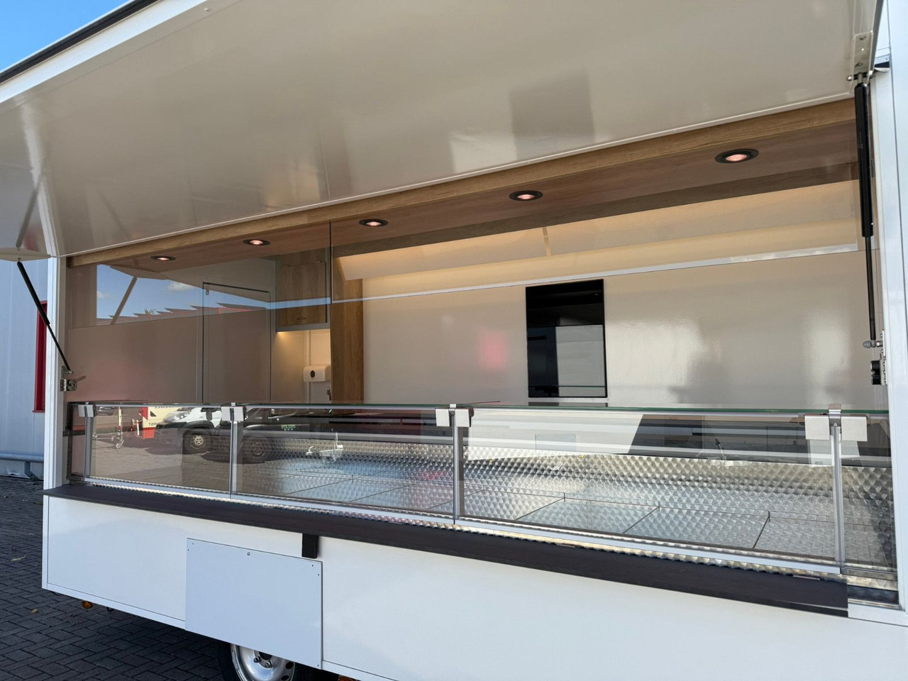 Renault ESSELMANN Verkaufsmobil - משאית ממכר: תמונה 3 Renault ESSELMANN Verkaufsmobil - משאית ממכר: תמונה 3