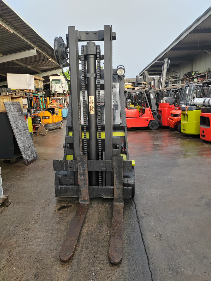 Clark C 500 135 - מלגזת LPG: תמונה 3 Clark C 500 135 - מלגזת LPG: תמונה 3