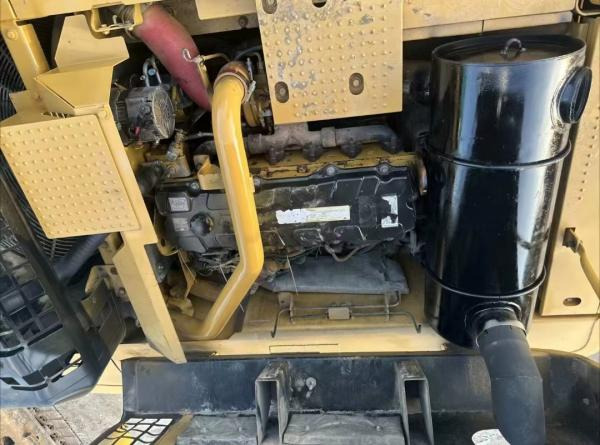 מחפר סורק CAT 330D: תמונה 7