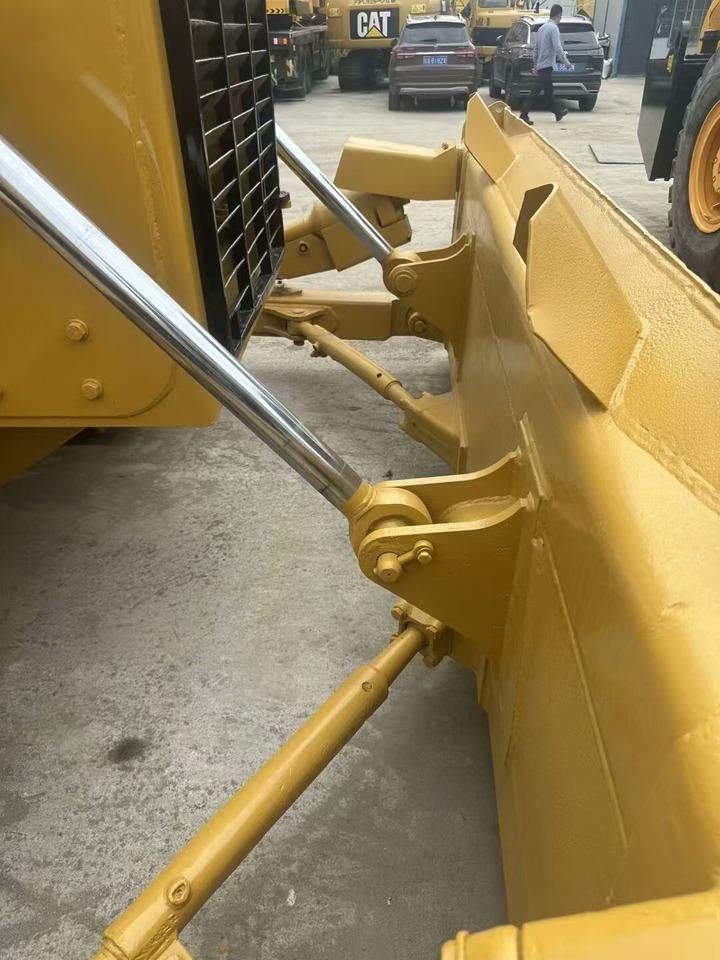 CAT D6G - דחפור: תמונה 3 CAT D6G - דחפור: תמונה 3