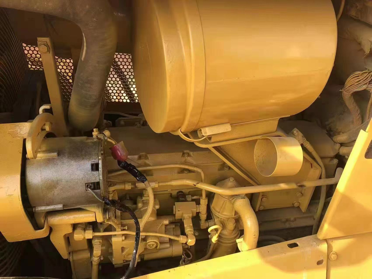 CAT D6M - דחפור: תמונה 5 CAT D6M - דחפור: תמונה 5