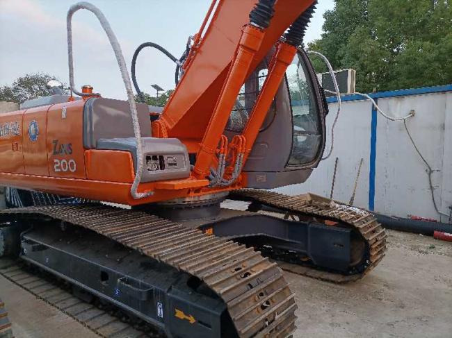 Hitachi zaxis 200 - מחפר סורק: תמונה 5 Hitachi zaxis 200 - מחפר סורק: תמונה 5
