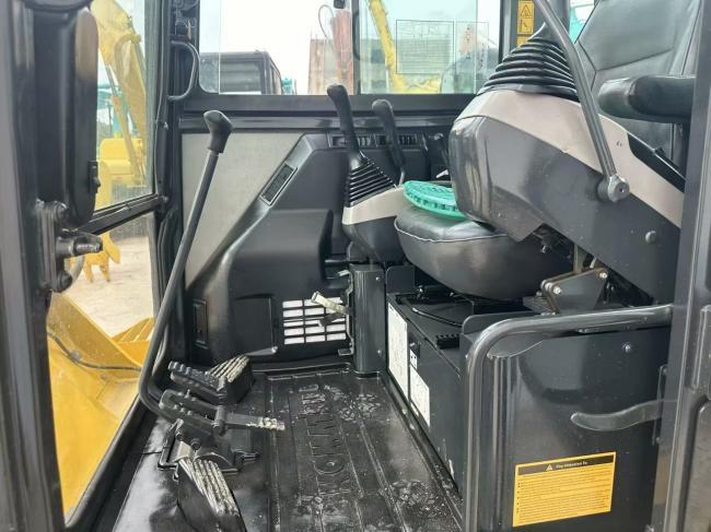 Komatsu PC56 - מיני מחפר: תמונה 2 Komatsu PC56 - מיני מחפר: תמונה 2
