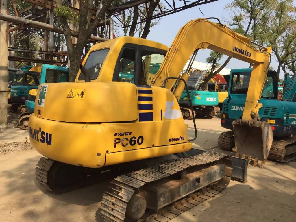 Komatsu PC60 - מיני מחפר: תמונה 1 Komatsu PC60 - מיני מחפר: תמונה 1