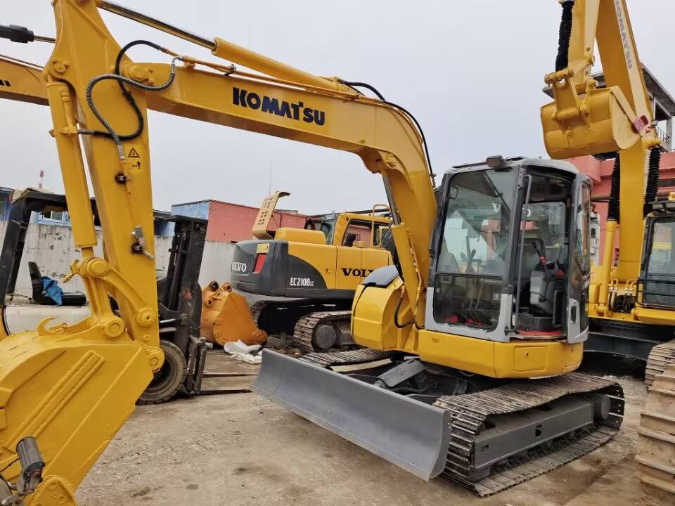 Komatsu PC78US - מיני מחפר: תמונה 1 Komatsu PC78US - מיני מחפר: תמונה 1