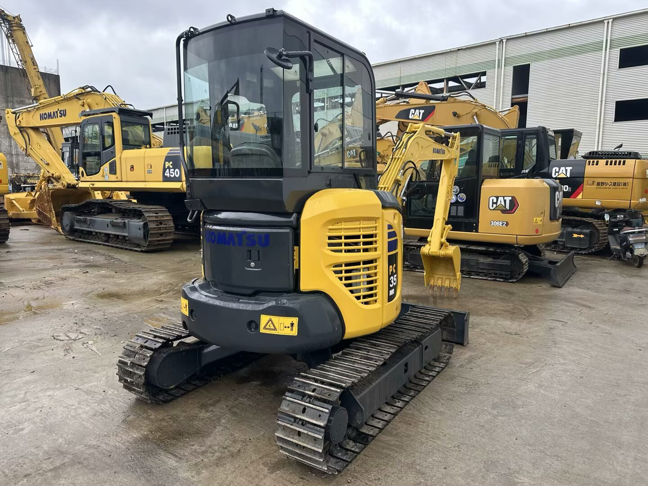 Komatsu pc35MR - מיני מחפר: תמונה 1 Komatsu pc35MR - מיני מחפר: תמונה 1
