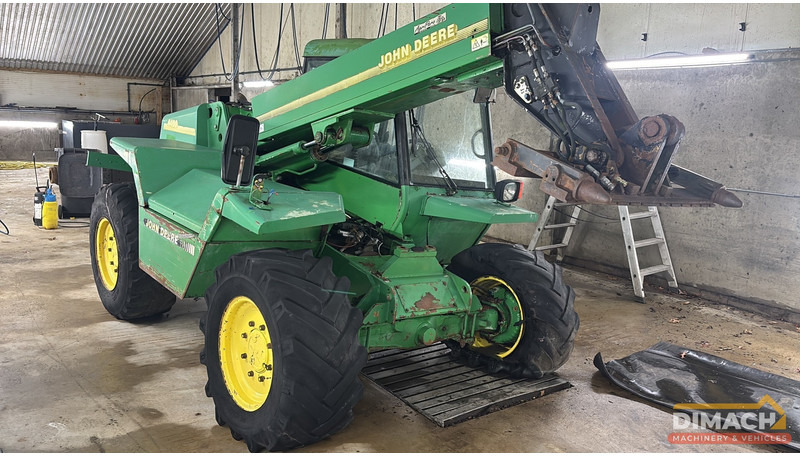 John Deere 4400 John Deere 4400 verreiker met motorproblemen! loopt niet. - מפעיל טלסקופי: תמונה 2 John Deere 4400 John Deere 4400 verreiker met motorproblemen! loopt niet. - מפעיל טלסקופי: תמונה 2