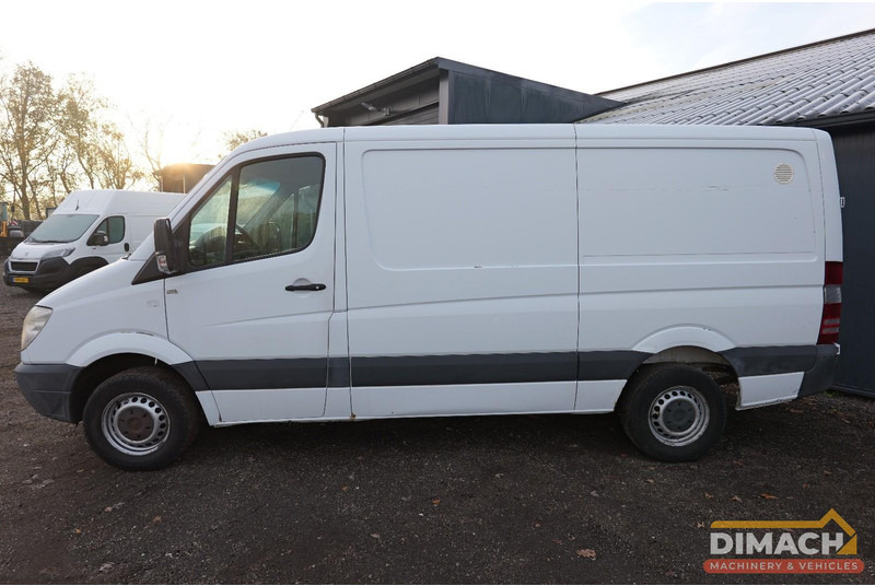Mercedes-Benz 906 KA 35 Sprinter 313 - Euro 4 - L2H2 - trekhaak - airco - NL auto - כלי רכב מסחרי עם לוח: תמונה 4 Mercedes-Benz 906 KA 35 Sprinter 313 - Euro 4 - L2H2 - trekhaak - airco - NL auto - כלי רכב מסחרי עם לוח: תמונה 4