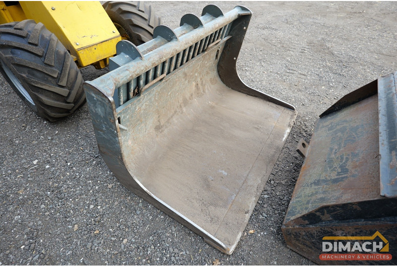 Striegel 150 DYA minishovel met 2 bakken en palletvorken en extra banden - מעמיס: תמונה 4 Striegel 150 DYA minishovel met 2 bakken en palletvorken en extra banden - מעמיס: תמונה 4