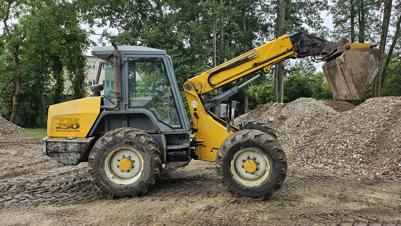 MATBRO TR 250-110 - מפעיל טלסקופי: תמונה 1 MATBRO TR 250-110 - מפעיל טלסקופי: תמונה 1