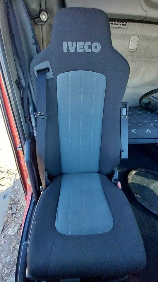 Fotel do IVECO STRALIS 500 - מושב עבור משאית: תמונה 1 Fotel do IVECO STRALIS 500 - מושב עבור משאית: תמונה 1