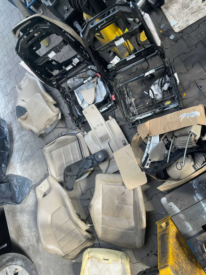 Fotele do Mercedes W 207 kabrio - מושב עבור מכונית: תמונה 2 Fotele do Mercedes W 207 kabrio - מושב עבור מכונית: תמונה 2