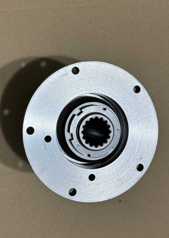 Mercedes MTU PRZYSTAWKA odbioru mocy PTO pompy hydrauliki Setra Class - משאבה הידרולית: תמונה 4 Mercedes MTU PRZYSTAWKA odbioru mocy PTO pompy hydrauliki Setra Class - משאבה הידרולית: תמונה 4