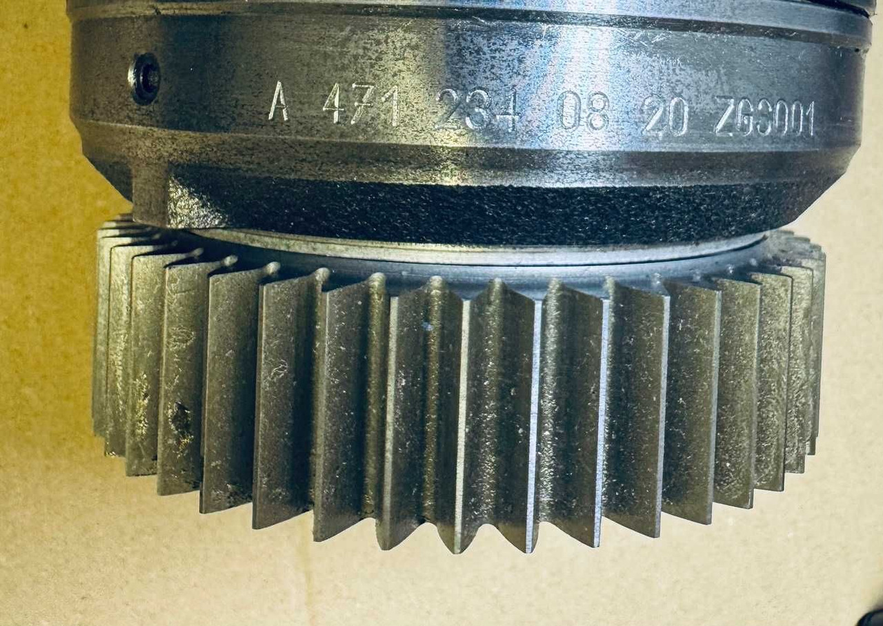 Mercedes PRZYSTAWKA odbioru mocy PTO pompy hydrauliki Setra Class 470 - מנוע: תמונה 2 Mercedes PRZYSTAWKA odbioru mocy PTO pompy hydrauliki Setra Class 470 - מנוע: תמונה 2