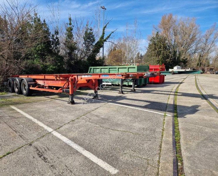 Fruehauf - סמיטריילר מוביל מכולות/ החלפת גוף: תמונה 1 Fruehauf - סמיטריילר מוביל מכולות/ החלפת גוף: תמונה 1