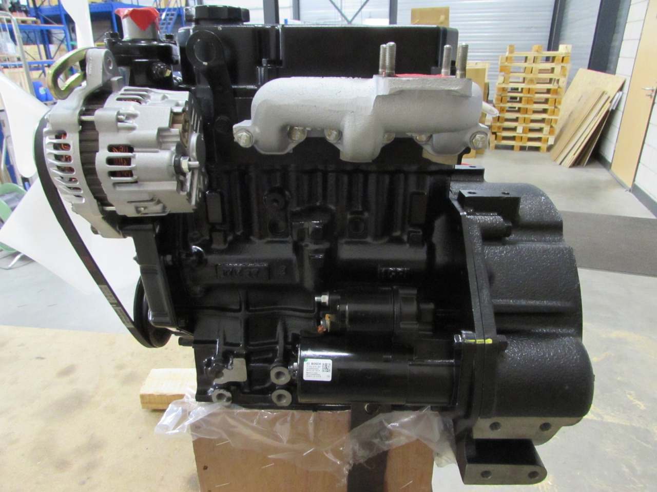 Mitsubishi NEW engine S3L2-Z562SD / S3L2-61SD - מנוע עבור מכונות אחרות: תמונה 2 Mitsubishi NEW engine S3L2-Z562SD / S3L2-61SD - מנוע עבור מכונות אחרות: תמונה 2