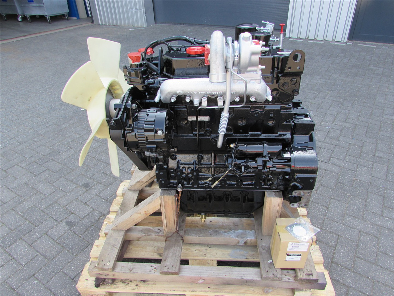 Mitsubishi RECON D04FR -KDP2TAAC / D04FR 74Kw @ 2000 rpm - מנוע עבור מחפר: תמונה 1 Mitsubishi RECON D04FR -KDP2TAAC / D04FR 74Kw @ 2000 rpm - מנוע עבור מחפר: תמונה 1