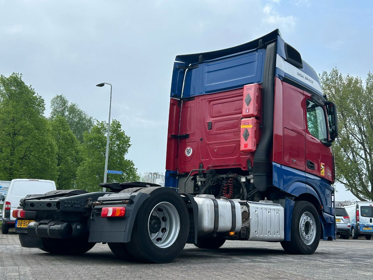 Mercedes-Benz Actros Euro 6 / BJ. 2015 / APK - יחידת טרקטור: תמונה 3 Mercedes-Benz Actros Euro 6 / BJ. 2015 / APK - יחידת טרקטור: תמונה 3