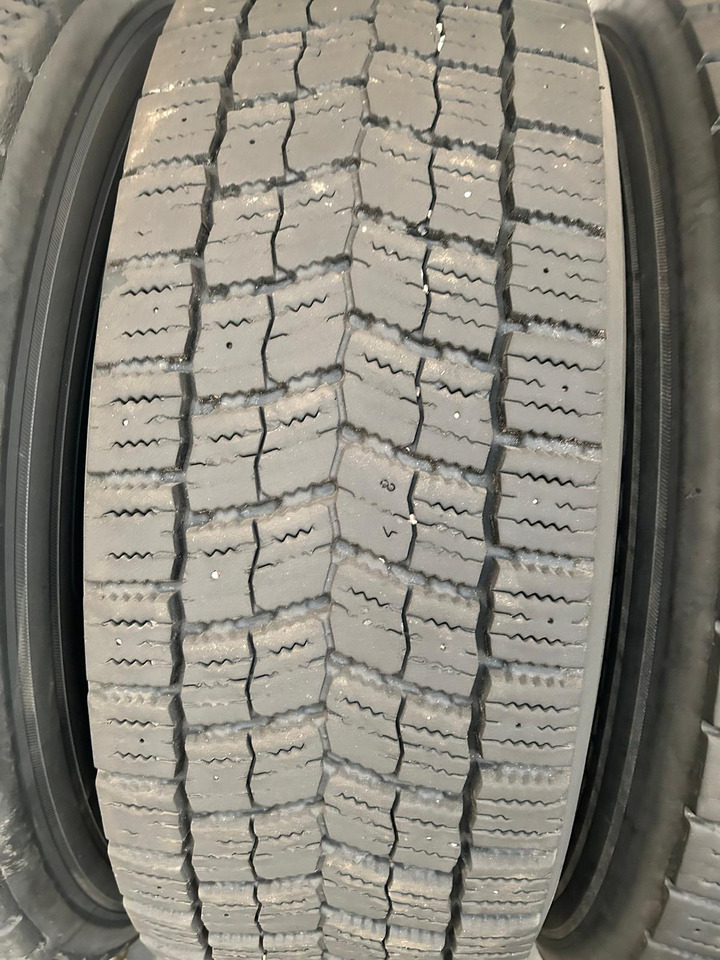MICHELIN - צמיג עבור קרון נגרר: תמונה 4 MICHELIN - צמיג עבור קרון נגרר: תמונה 4