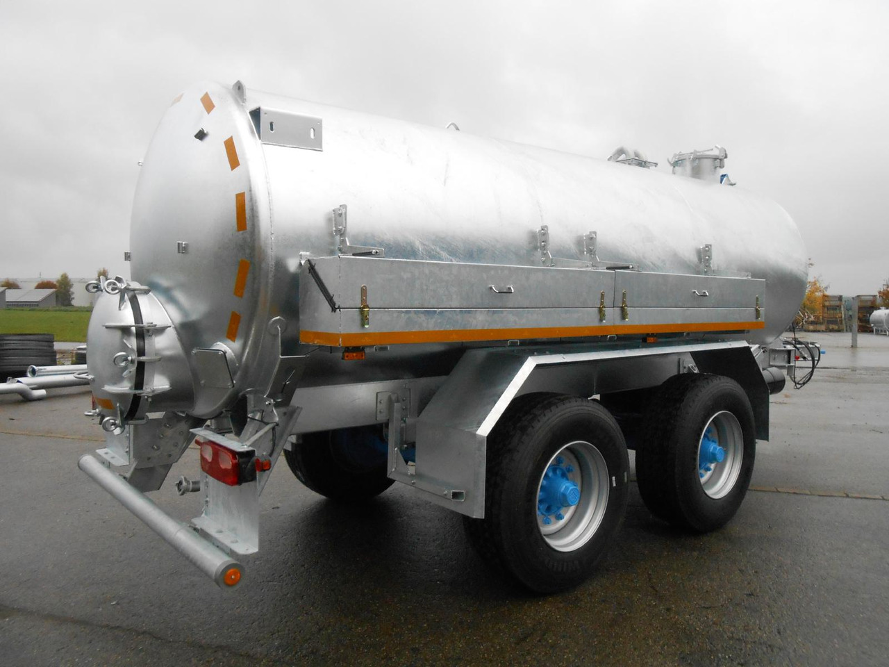M-Vac 12000l / Wasserfass M-Vac 12000l (12m³) Wasserfass / Wassertank mit 80 km/h Zulassung - קרון נגרר עם מכל: תמונה 2 M-Vac 12000l / Wasserfass M-Vac 12000l (12m³) Wasserfass / Wassertank mit 80 km/h Zulassung - קרון נגרר עם מכל: תמונה 2