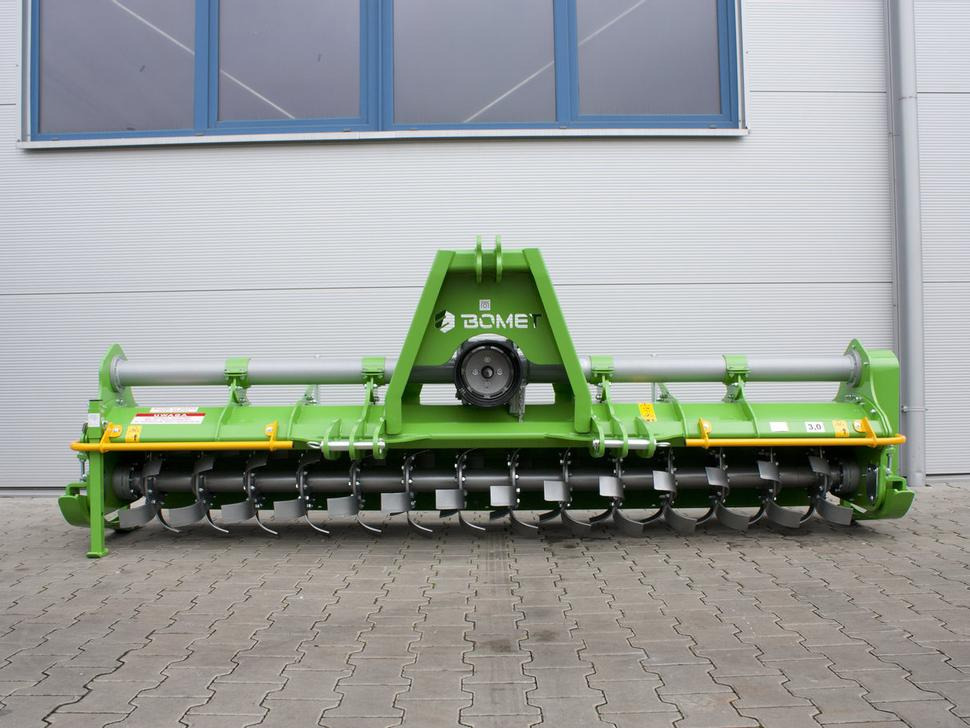 Bomet Bodenfräsen / Rotary tiller / Rotavator / Vangatrice / Desgarrador / Роторный культиватор / Glebogryzarka 3 m - קלטרת סיבובית: תמונה 1 Bomet Bodenfräsen / Rotary tiller / Rotavator / Vangatrice / Desgarrador / Роторный культиватор / Glebogryzarka 3 m - קלטרת סיבובית: תמונה 1