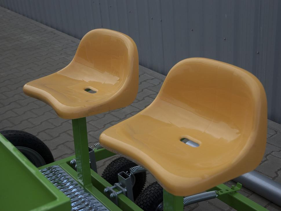 Bomet Zwiebel, Knoblauch Pflanzmaschine / Onion, garlic planter / Planteuse d'oignons et d'ail / Piantatrice per cipolla, aglio / Cebolla, ajo Sembradora / Сажалка для лука, чеснока / Sadzarka do cebuli - ציוד זריעה: תמונה 3 Bomet Zwiebel, Knoblauch Pflanzmaschine / Onion, garlic planter / Planteuse d'oignons et d'ail / Piantatrice per cipolla, aglio / Cebolla, ajo Sembradora / Сажалка для лука, чеснока / Sadzarka do cebuli - ציוד זריעה: תמונה 3