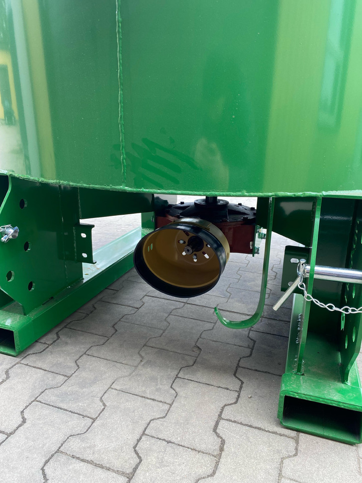DC Betonmischer / Hydraulic concrete mixer / Malaxeur à béton hydraulique / Betoniera / Бетономешалка с гидравлическим приводом / Betoniarka hydrauliczna 800 l - מערבל בטון: תמונה 4 DC Betonmischer / Hydraulic concrete mixer / Malaxeur à béton hydraulique / Betoniera / Бетономешалка с гидравлическим приводом / Betoniarka hydrauliczna 800 l - מערבל בטון: תמונה 4