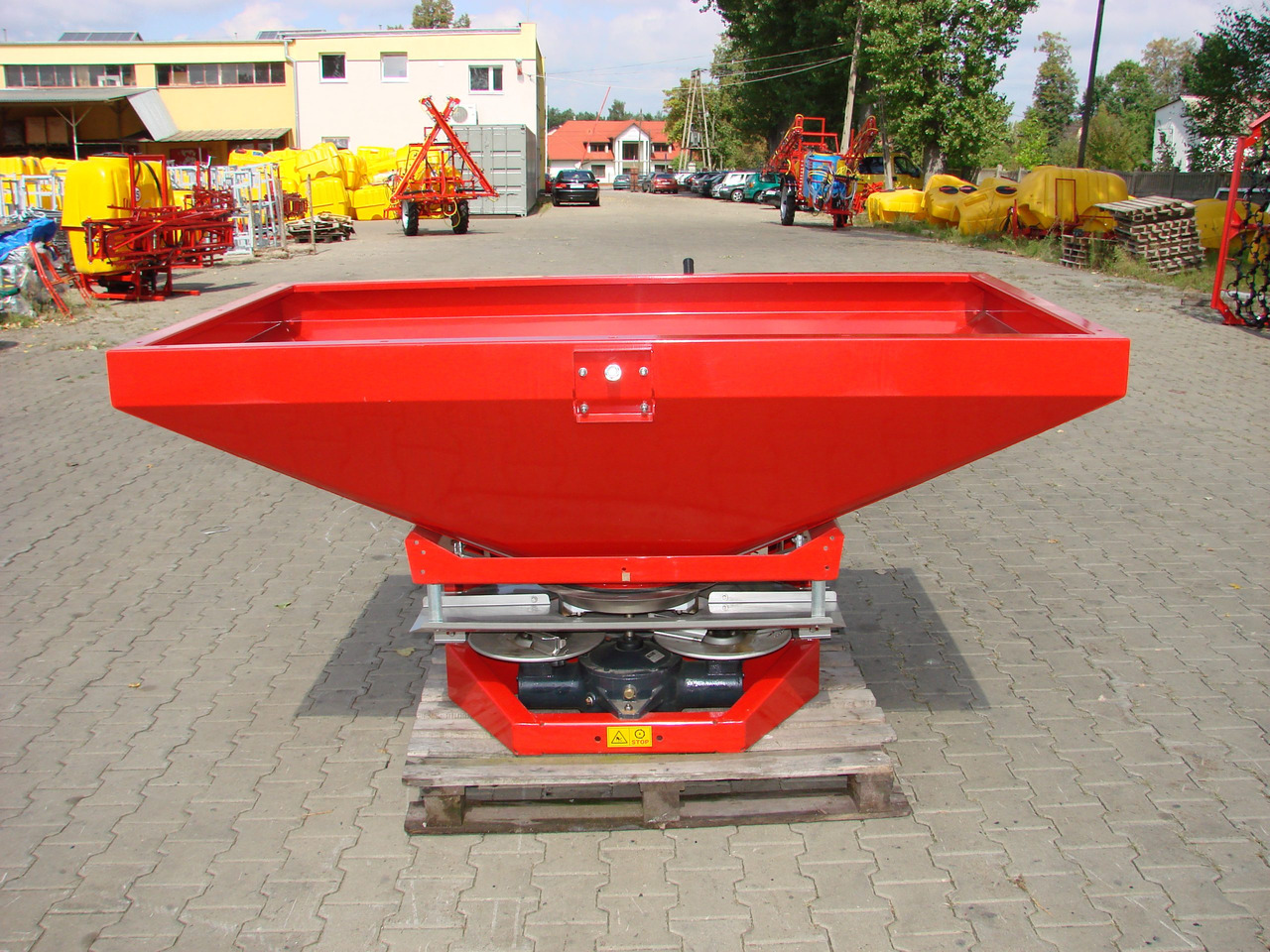 JAR-MET Düngerstreuer / Fertilizer spreader / Epandeur d'engrais / Rozsiewacz nawozów 1200 kg - מפזרת דשן: תמונה 3 JAR-MET Düngerstreuer / Fertilizer spreader / Epandeur d'engrais / Rozsiewacz nawozów 1200 kg - מפזרת דשן: תמונה 3
