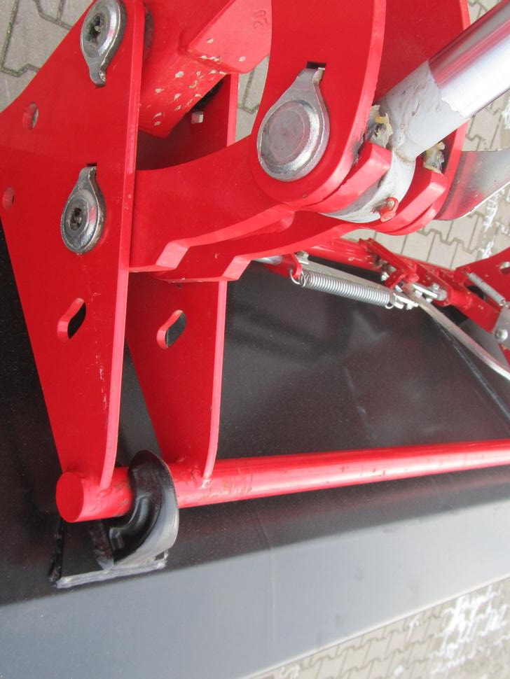 Lauderof Schaufel / Universal Bucket / Godet / Benna / Ковш / Łyżka 2 m - דלי עבור טרקטור חקלאי: תמונה 5 Lauderof Schaufel / Universal Bucket / Godet / Benna / Ковш / Łyżka 2 m - דלי עבור טרקטור חקלאי: תמונה 5