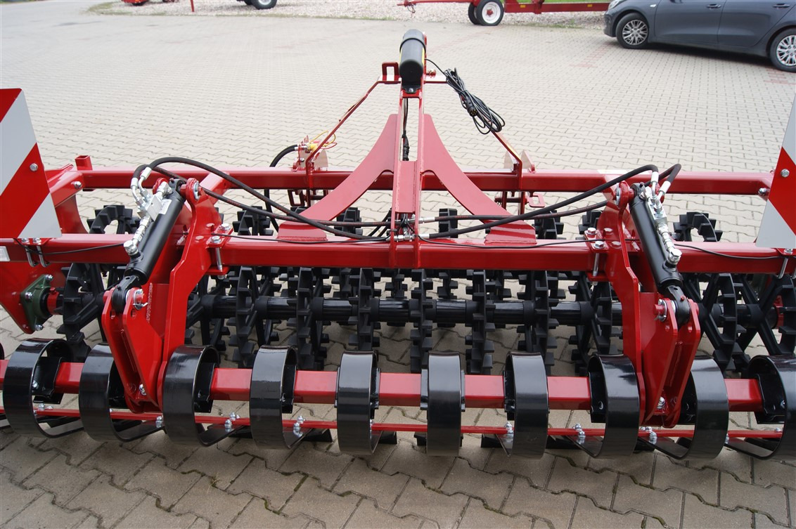Lupus Crosskillwalze / Crosskill roller / Rouleau tandem avant Crosskill / Rodillo tándem delantero Wał przedni tandem Crosskill 3 m - רולר חקלאי: תמונה 4 Lupus Crosskillwalze / Crosskill roller / Rouleau tandem avant Crosskill / Rodillo tándem delantero Wał przedni tandem Crosskill 3 m - רולר חקלאי: תמונה 4