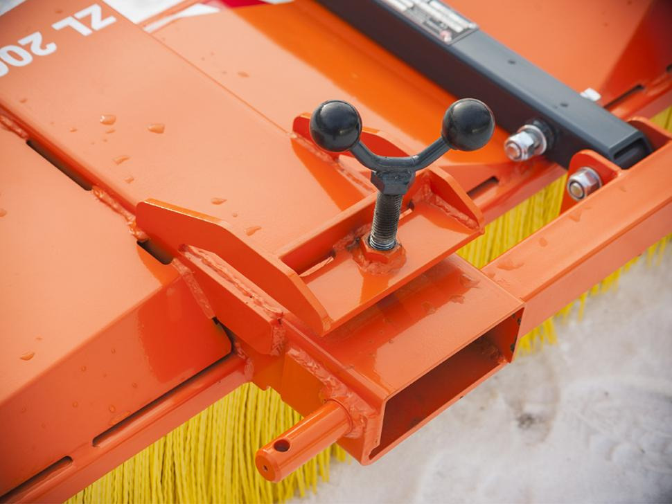 Moderntech Kehrmaschine / Sweeper / Balayeuse / Spazzolatrice / Подметальная машина / Zamiatarka 3 m - מטאטא כבישים עבור מטאטא: תמונה 3 Moderntech Kehrmaschine / Sweeper / Balayeuse / Spazzolatrice / Подметальная машина / Zamiatarka 3 m - מטאטא כבישים עבור מטאטא: תמונה 3