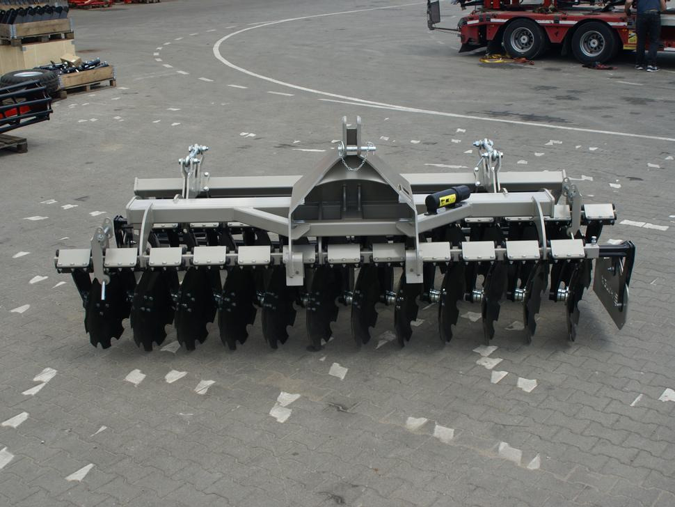 ROLEX Scheibenegge / Discs harrow / Dechaumeur à disques / Erpice a dischi / Cultivador de discos / Дисковая борона / Agregat talerzowy uprawowy 3 m - משדדת דיסק: תמונה 5 ROLEX Scheibenegge / Discs harrow / Dechaumeur à disques / Erpice a dischi / Cultivador de discos / Дисковая борона / Agregat talerzowy uprawowy 3 m - משדדת דיסק: תמונה 5