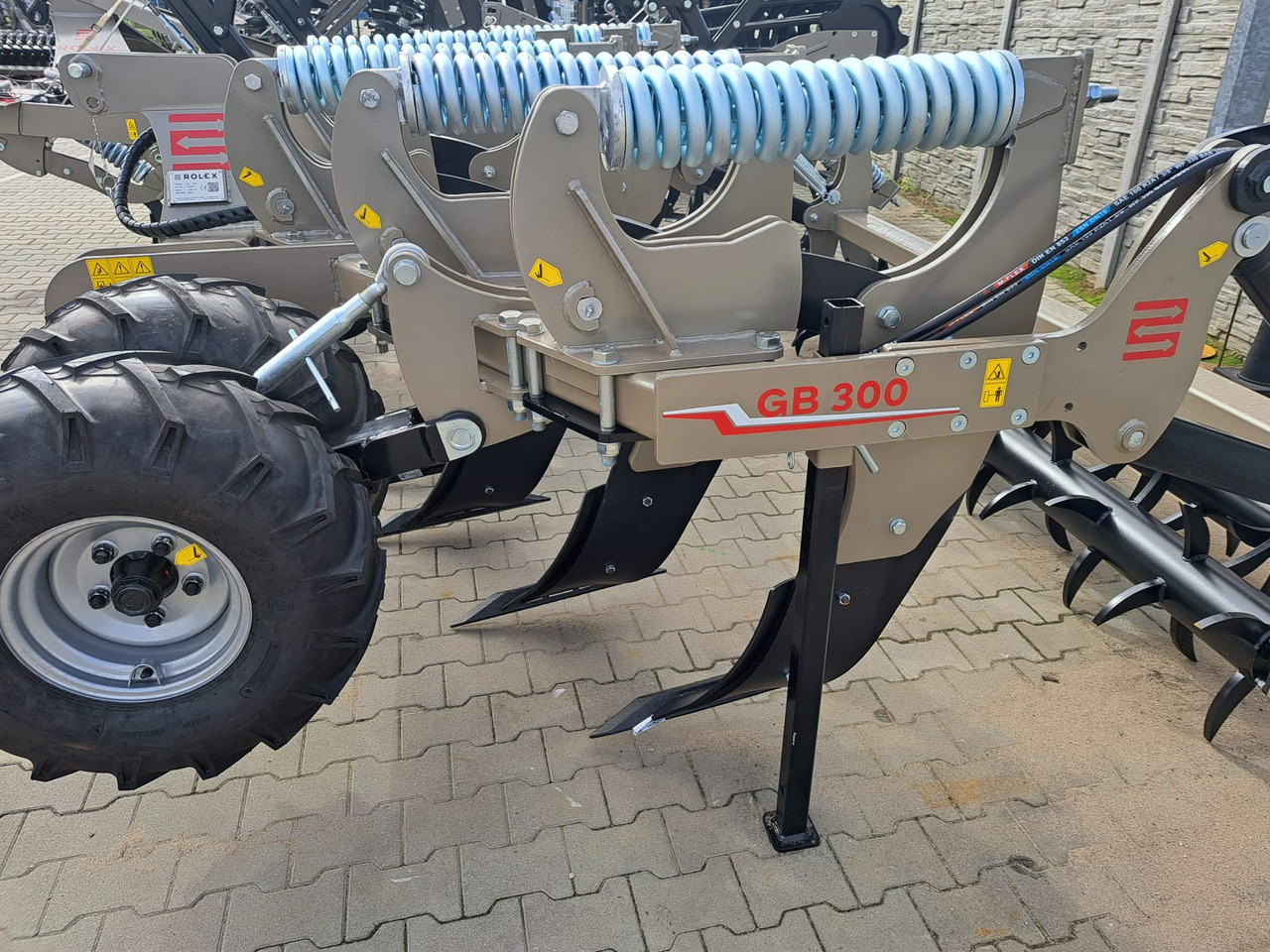 ROLEX Tiefenlockerer / Subsoiler / Décompacteur / Subsolador / Dissodatori / Глубокорыхлитель тип V / Głębosz typ V 3 m - משתת: תמונה 5 ROLEX Tiefenlockerer / Subsoiler / Décompacteur / Subsolador / Dissodatori / Глубокорыхлитель тип V / Głębosz typ V 3 m - משתת: תמונה 5