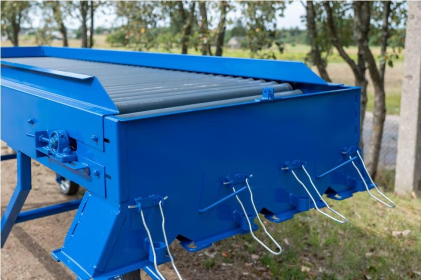 ROLMET Rollenverlesetisch / Sorting table / Table de tri / Tavolo selettivo / Сортировочный стол / Stół przebierczy SP 1 - ציוד לתפוחי אדמה: תמונה 4 ROLMET Rollenverlesetisch / Sorting table / Table de tri / Tavolo selettivo / Сортировочный стол / Stół przebierczy SP 1 - ציוד לתפוחי אדמה: תמונה 4