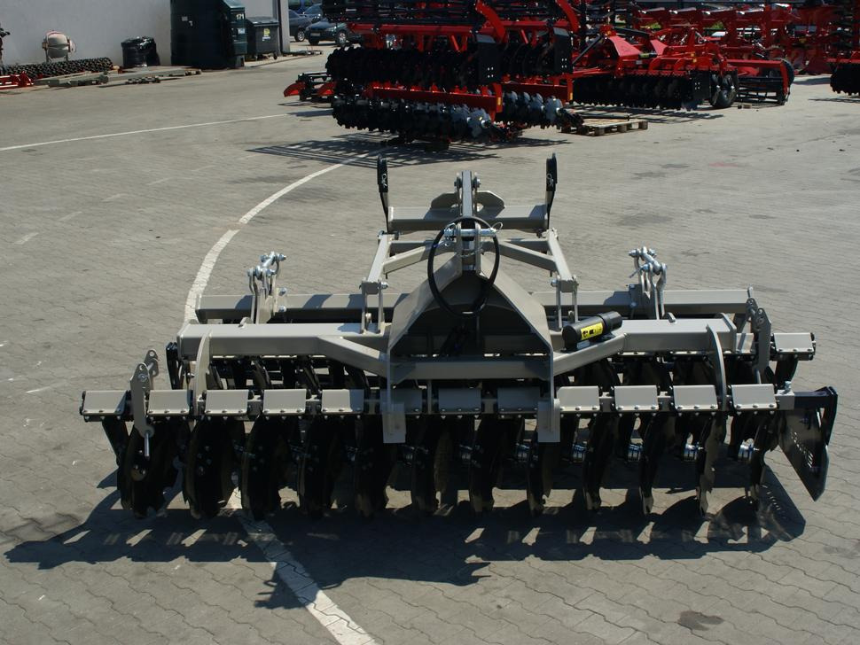 Rolex Scheibenegge / Disc harrow with hydropack / Déchaumeur à disques avec support semoir / Erpice a dischi / Cultivador de discos con hydropack / Дисковая борона с гидропаком 3 m - משדדת דיסק: תמונה 5 Rolex Scheibenegge / Disc harrow with hydropack / Déchaumeur à disques avec support semoir / Erpice a dischi / Cultivador de discos con hydropack / Дисковая борона с гидропаком 3 m - משדדת דיסק: תמונה 5
