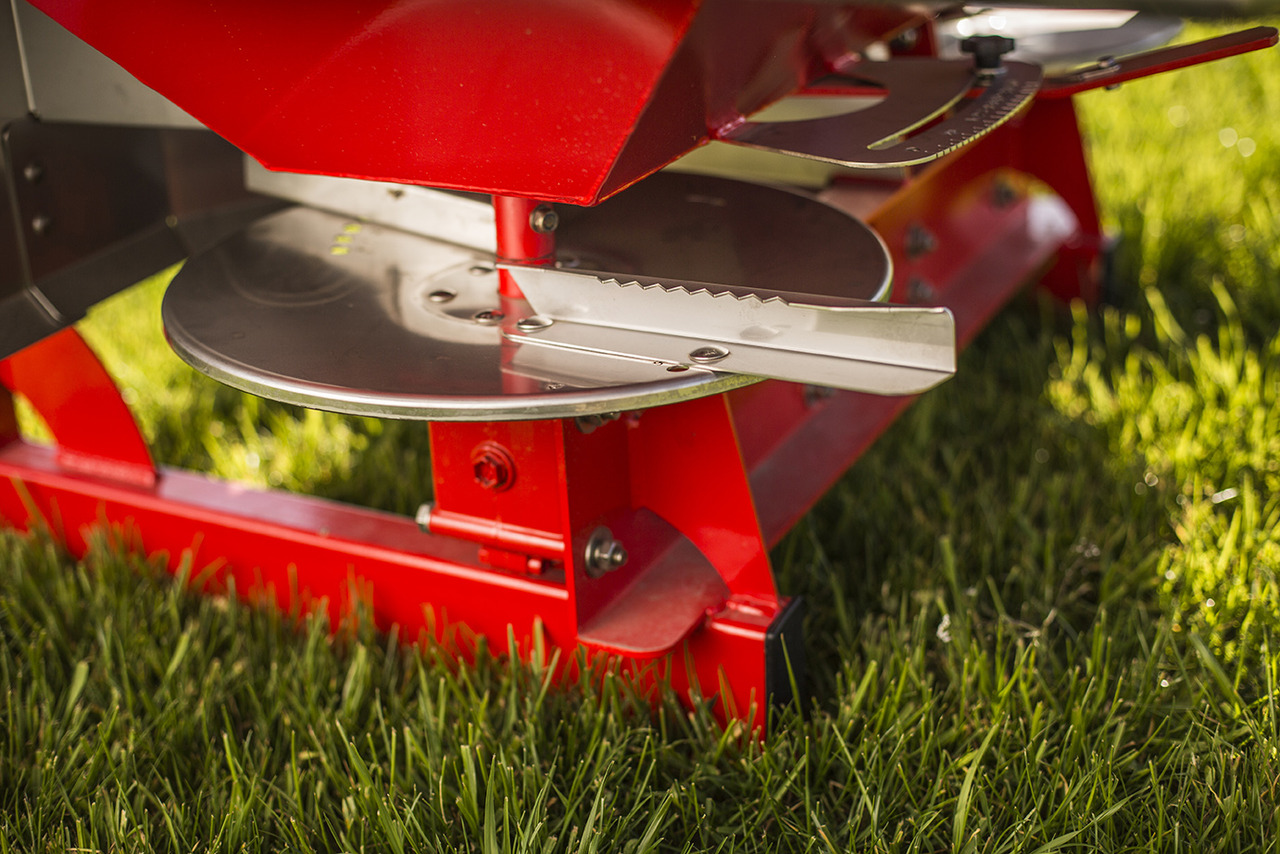 WOPROL Düngerstreuer / Fertilizer spreader / Epandeur d'engrais / Rozsiewacz nawozów 600 kg - מפזרת דשן: תמונה 3 WOPROL Düngerstreuer / Fertilizer spreader / Epandeur d'engrais / Rozsiewacz nawozów 600 kg - מפזרת דשן: תמונה 3