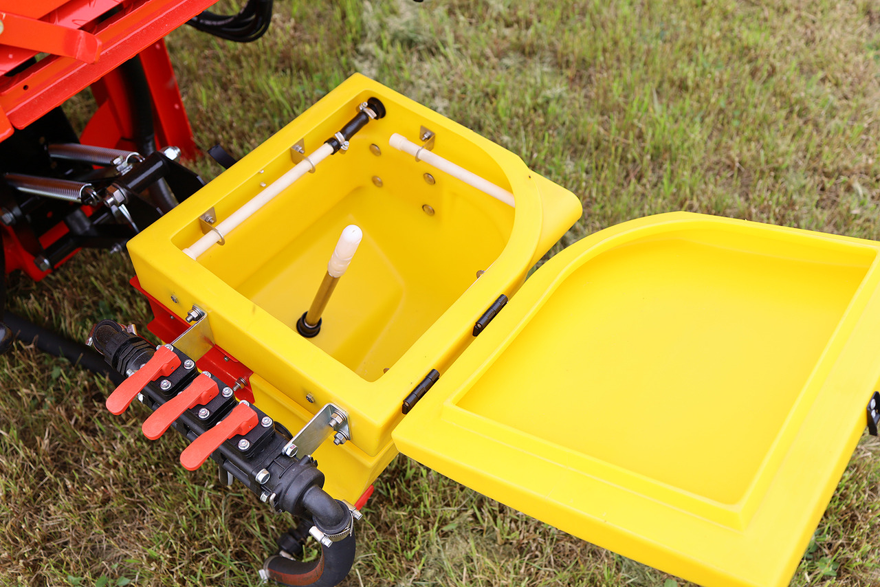 WOPROL Feldspritze / Sprayer / Pulvérisateur / Opryskiwacz 1000 L - מרסס מותקן על טרקטור: תמונה 5 WOPROL Feldspritze / Sprayer / Pulvérisateur / Opryskiwacz 1000 L - מרסס מותקן על טרקטור: תמונה 5