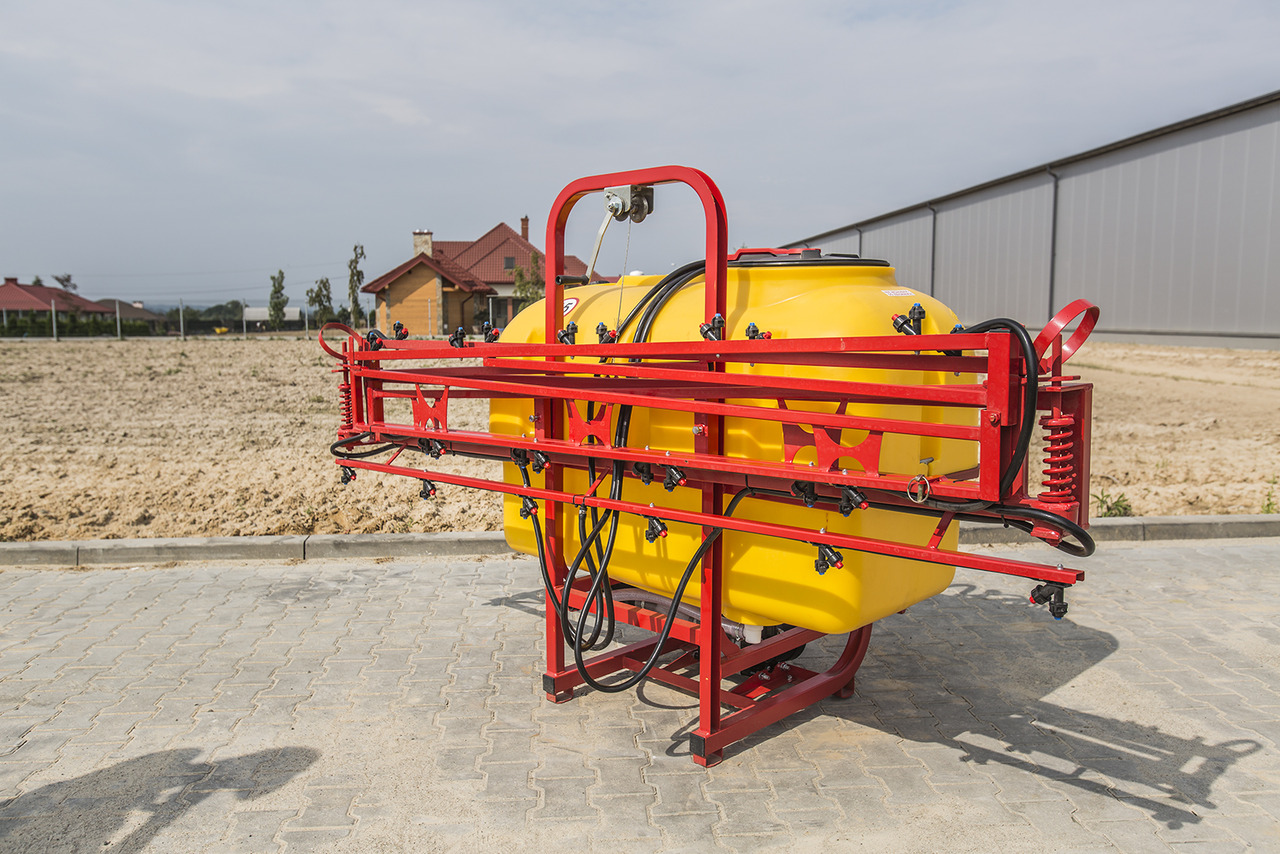WOPROL Feldspritze / Sprayer / Pulvérisateur / Opryskiwacz 600 L - מרסס מותקן על טרקטור: תמונה 1 WOPROL Feldspritze / Sprayer / Pulvérisateur / Opryskiwacz 600 L - מרסס מותקן על טרקטור: תמונה 1