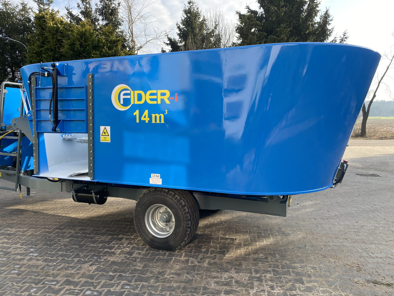 ZAMET Futtermischwagen / Feed mixer / Melangeuse / Carro miscelatore / Vagoneta 2 sinfines / Кормораздатчик 2 шнека / Wóz paszowy 14 m3 - עגלת מערבל מספוא: תמונה 3 ZAMET Futtermischwagen / Feed mixer / Melangeuse / Carro miscelatore / Vagoneta 2 sinfines / Кормораздатчик 2 шнека / Wóz paszowy 14 m3 - עגלת מערבל מספוא: תמונה 3